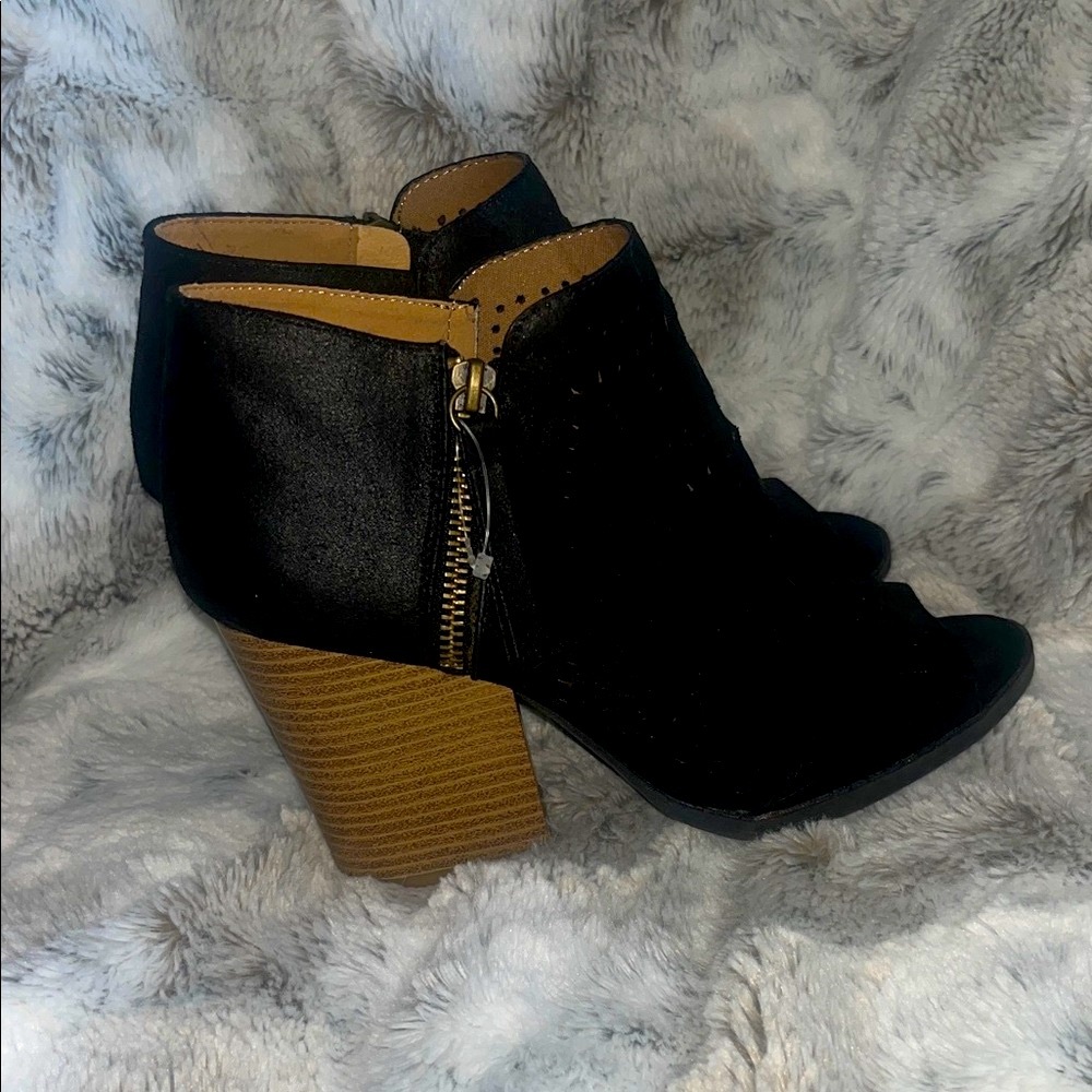 Qupid Black Peep-Toe Chunky Heel Boots